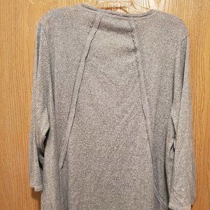 Unique find!  Long Tunic Como Vintage gray women's 3X